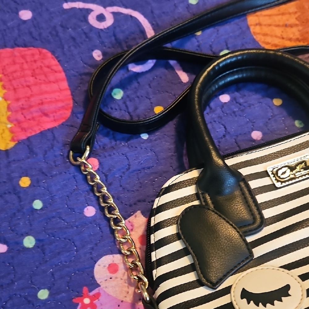 EUC Betsy Johnson Bag - Picture 3 of 7